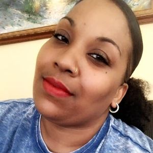 Meet your Posher, Lakisha